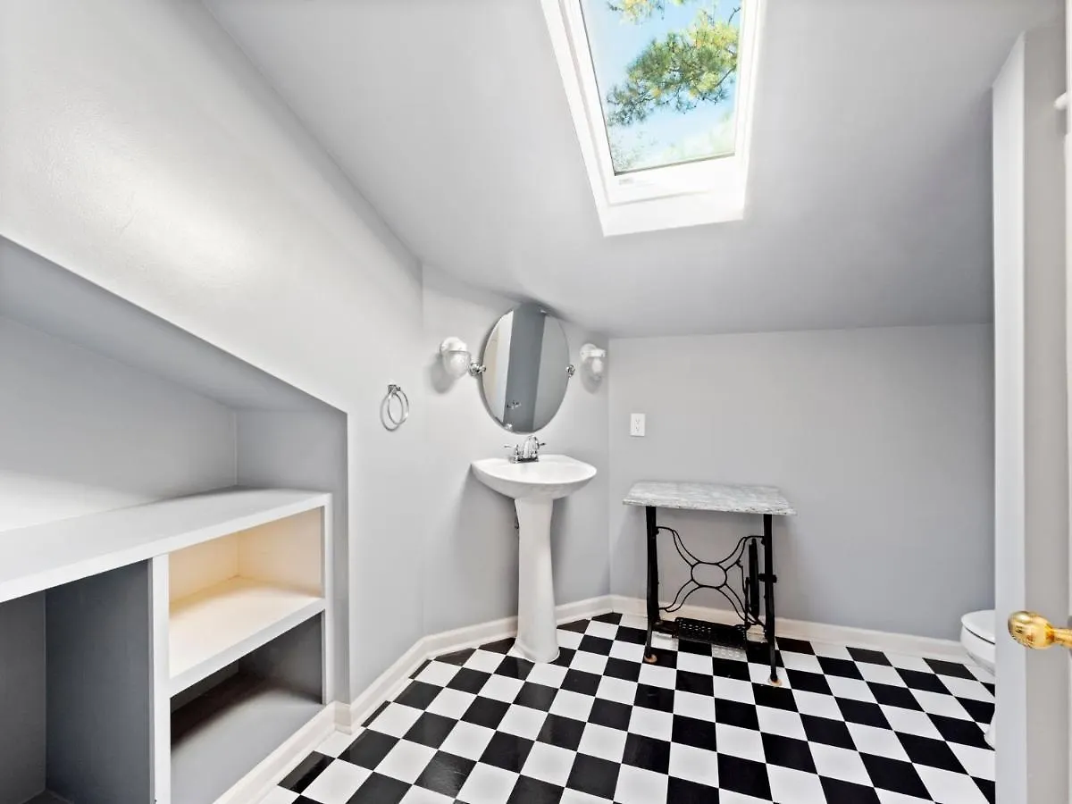 9 Midstream Villa