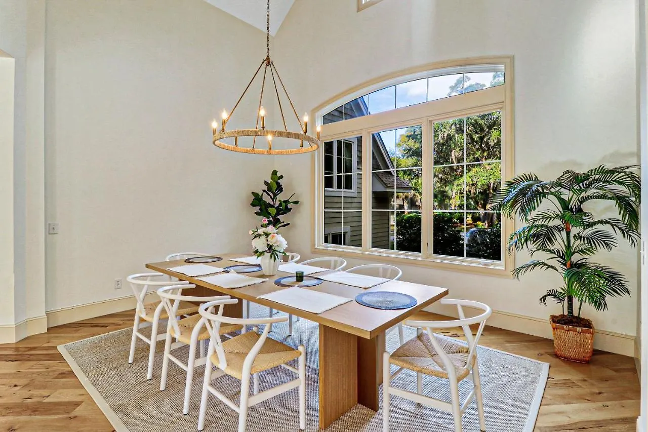 35 Red Oak Villa *