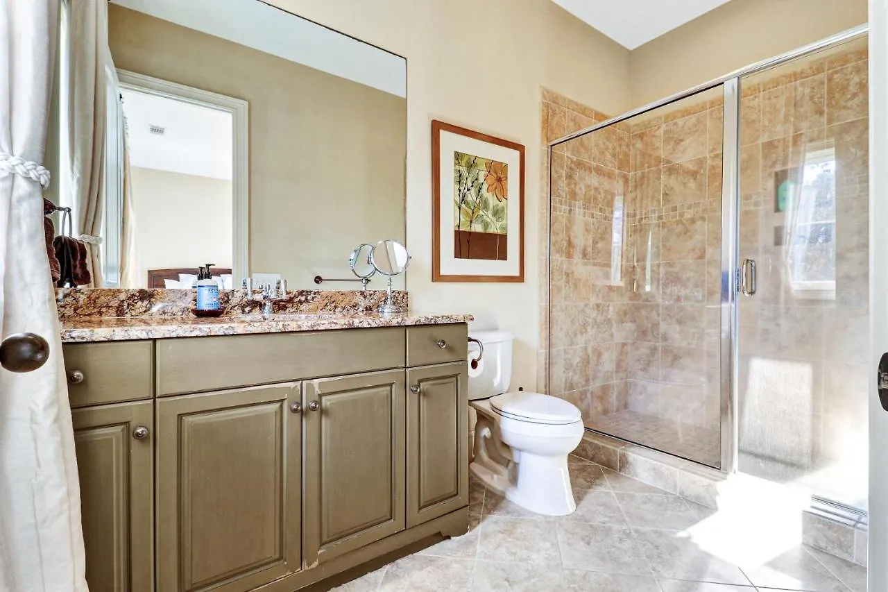35 Red Oak Villa