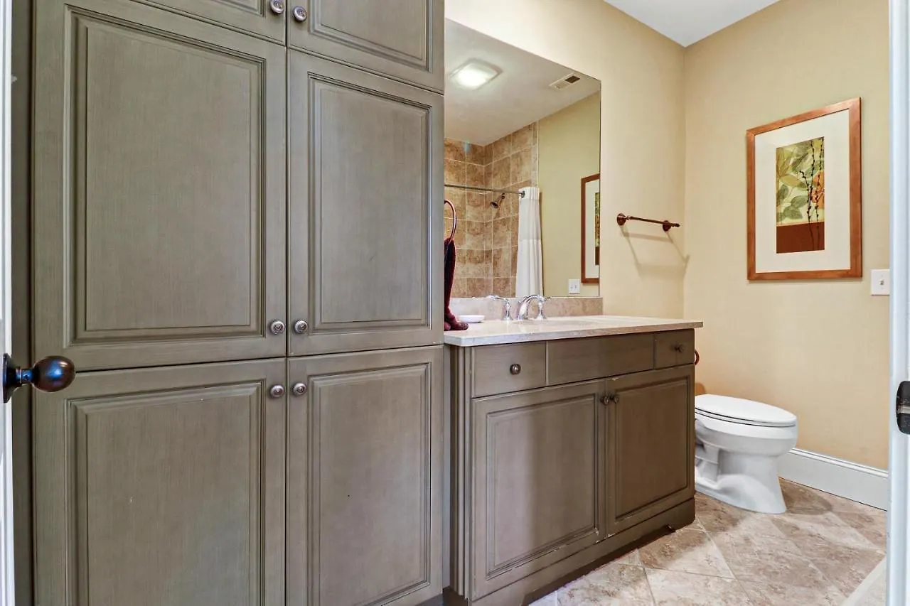 35 Red Oak Villa