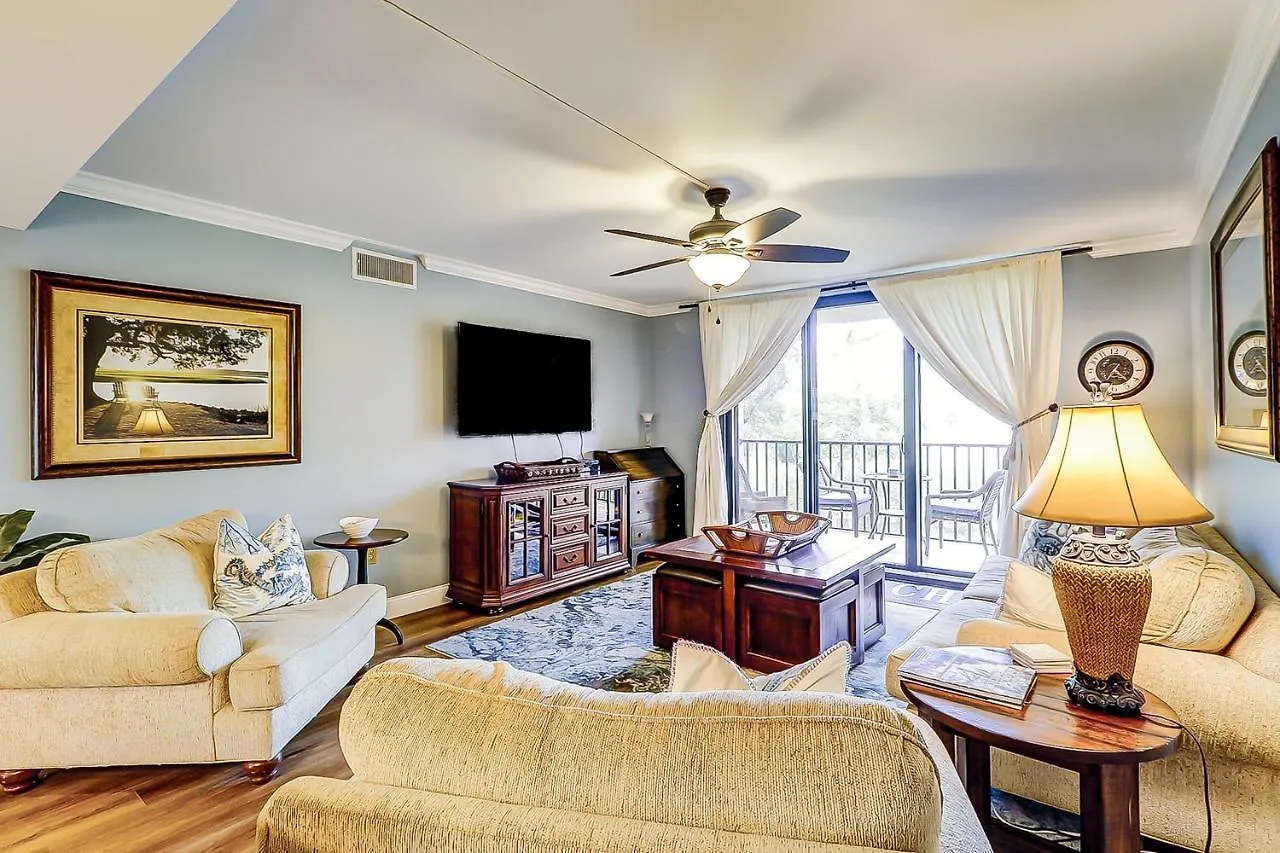 Island Club 1 Apartment