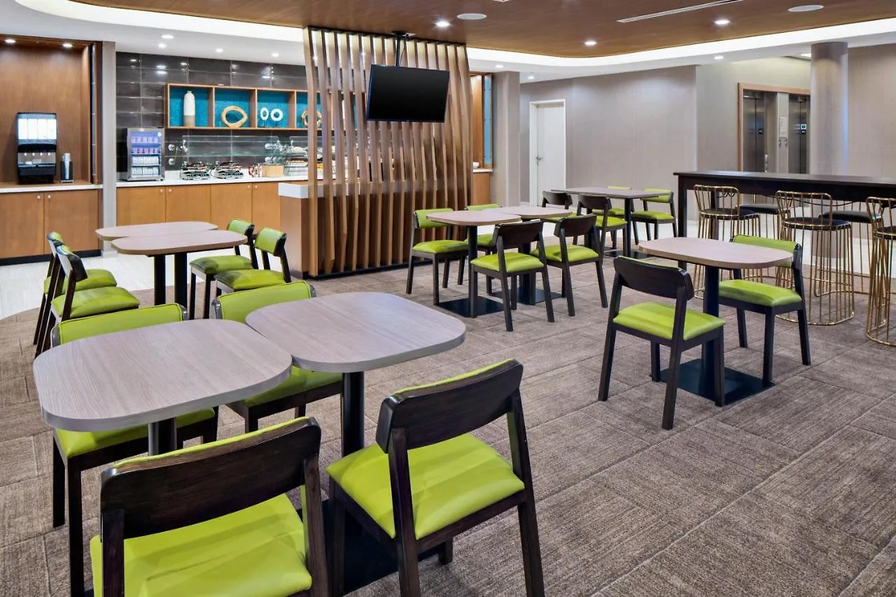 Springhill Hotel 3*