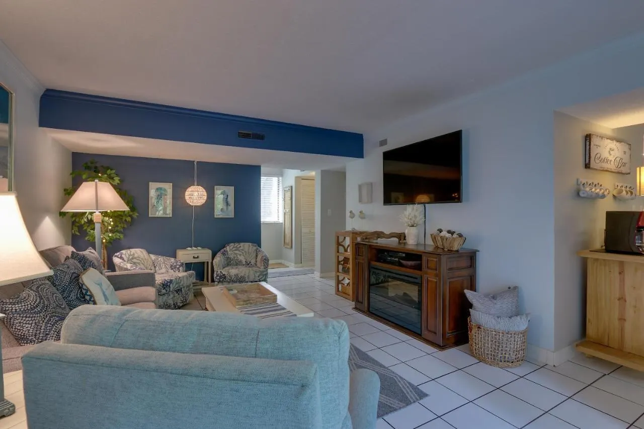 Serene With Community Pool! *