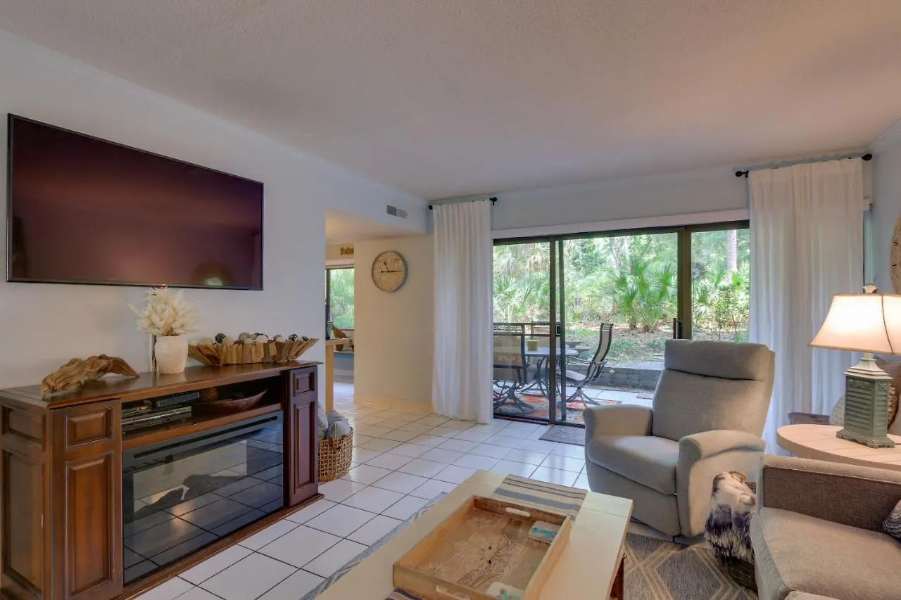 Apartment Serene With Community Pool! Hilton Head Island