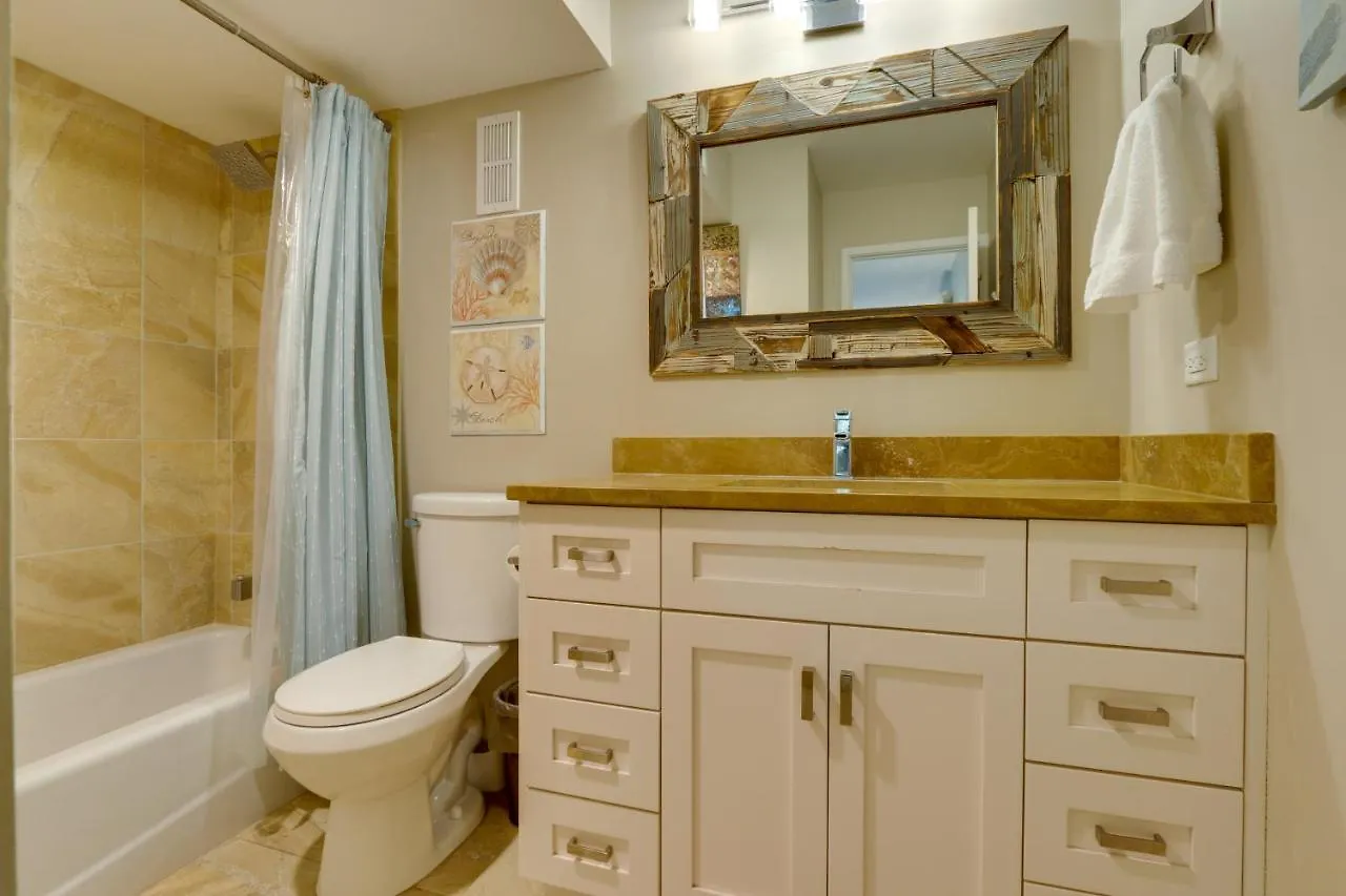 Apartment Serene With Community Pool!