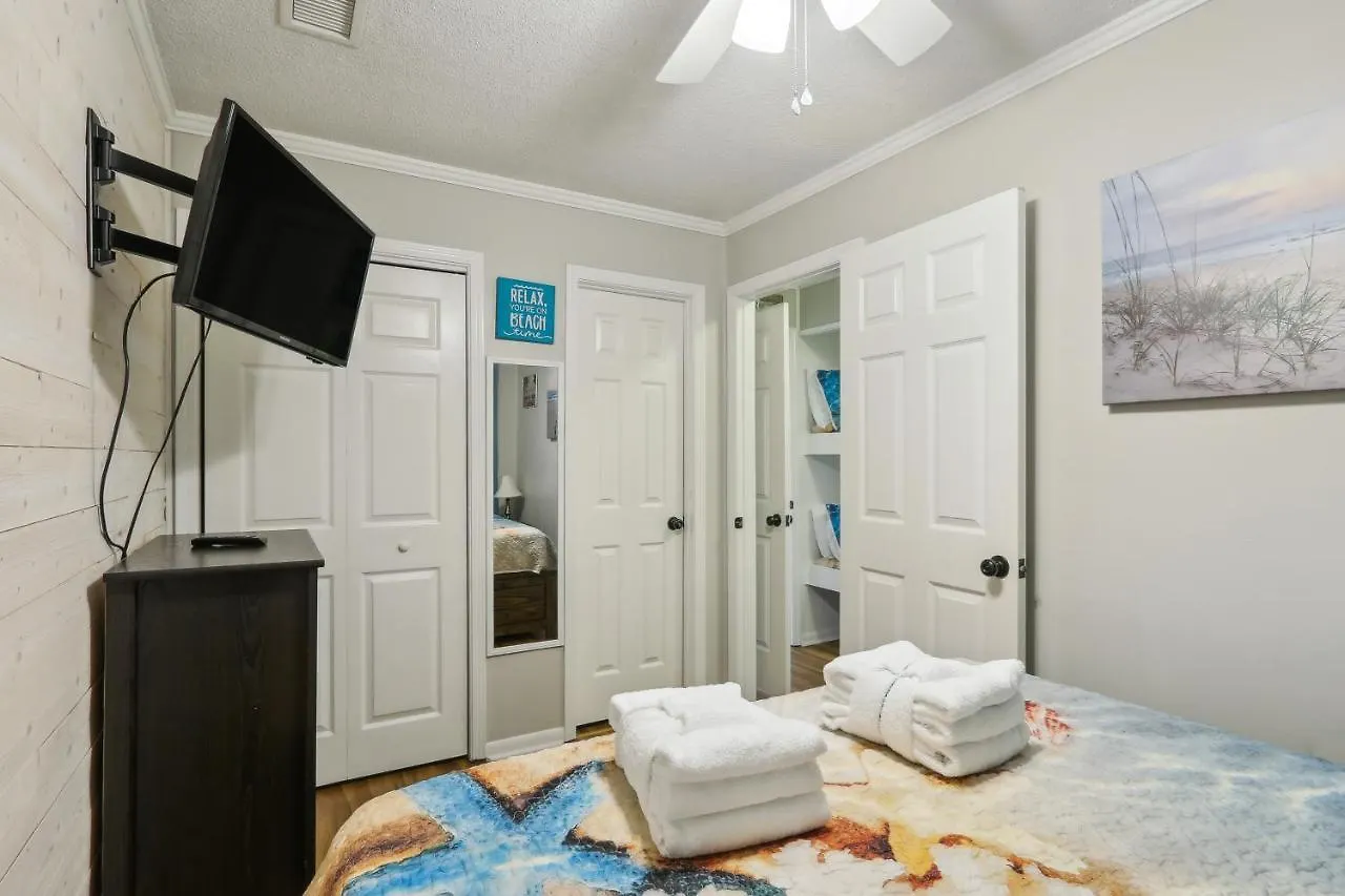 Hilton Head Vacation Private Access! Apartment *