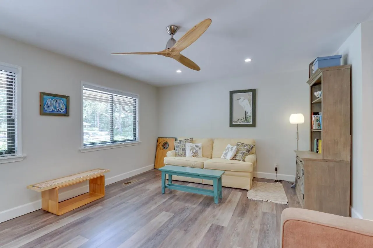 Spacious 1 Mile To Club And Harbour Town! * Hilton Head Island