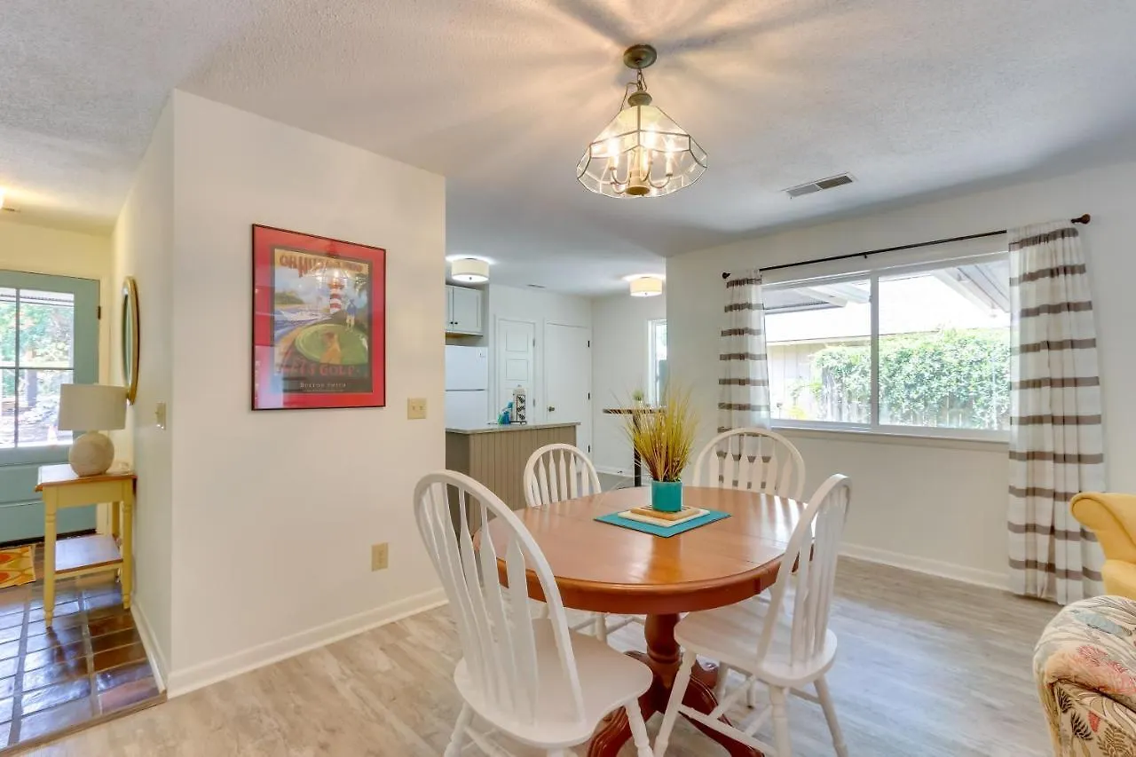 Updated With Patio Holiday home *