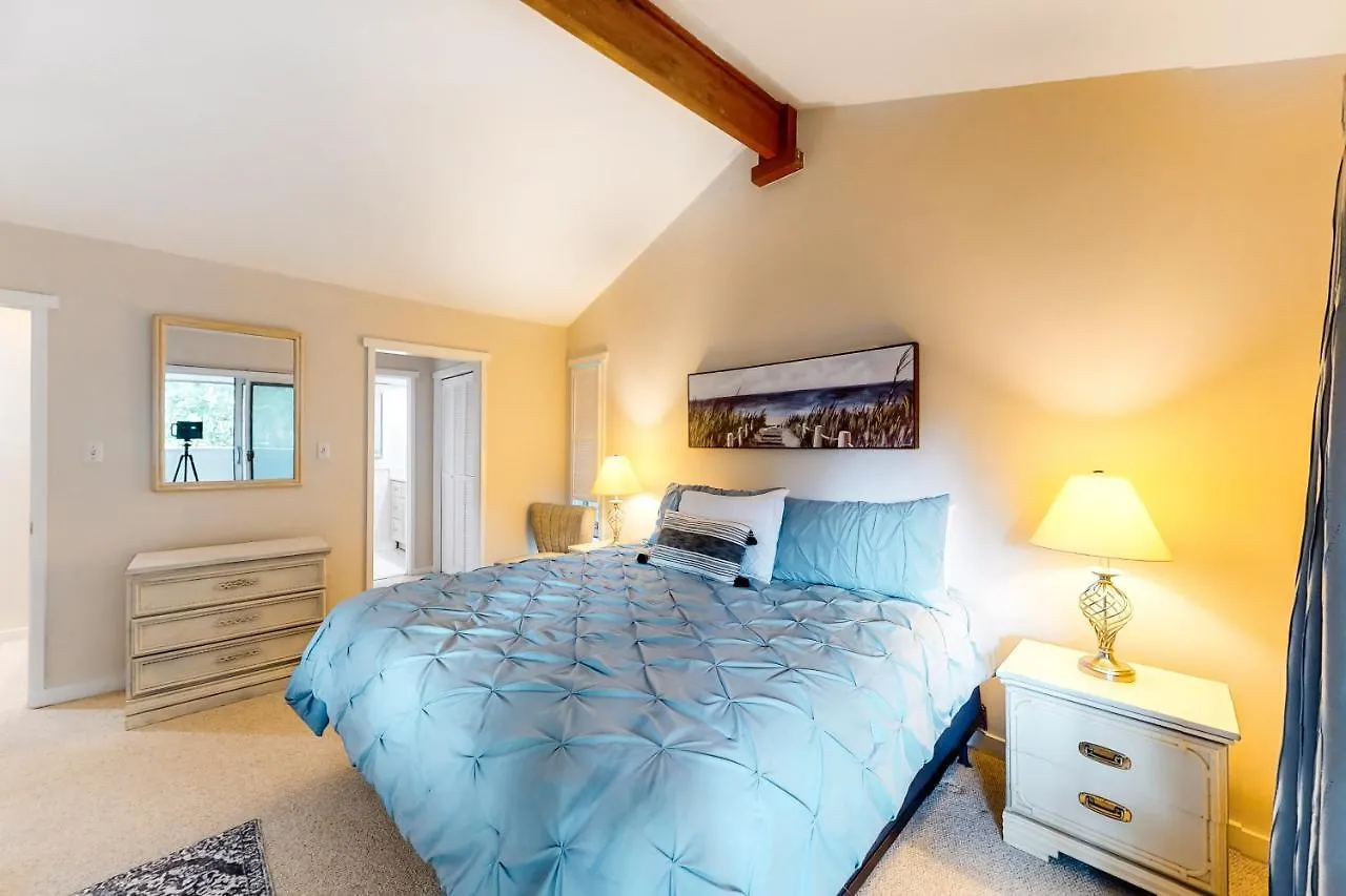 Stoney Creek 299 Apartment