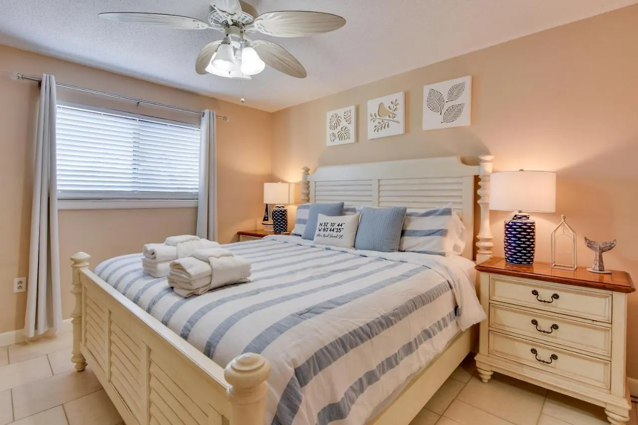 Hilton Head With And Pool Access! Apartment