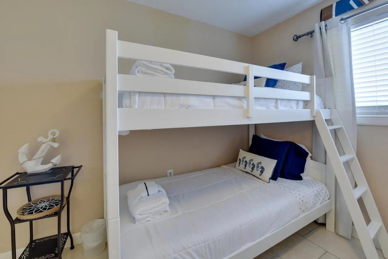 Hilton Head With And Pool Access! Apartment