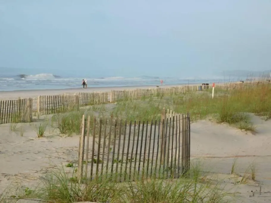 Cute 2 Bedroom, 2 Bath At Folly Field