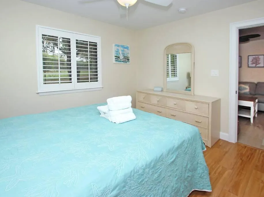 Cute 2 Bedroom, 2 Bath At Folly Field Hilton Head Island