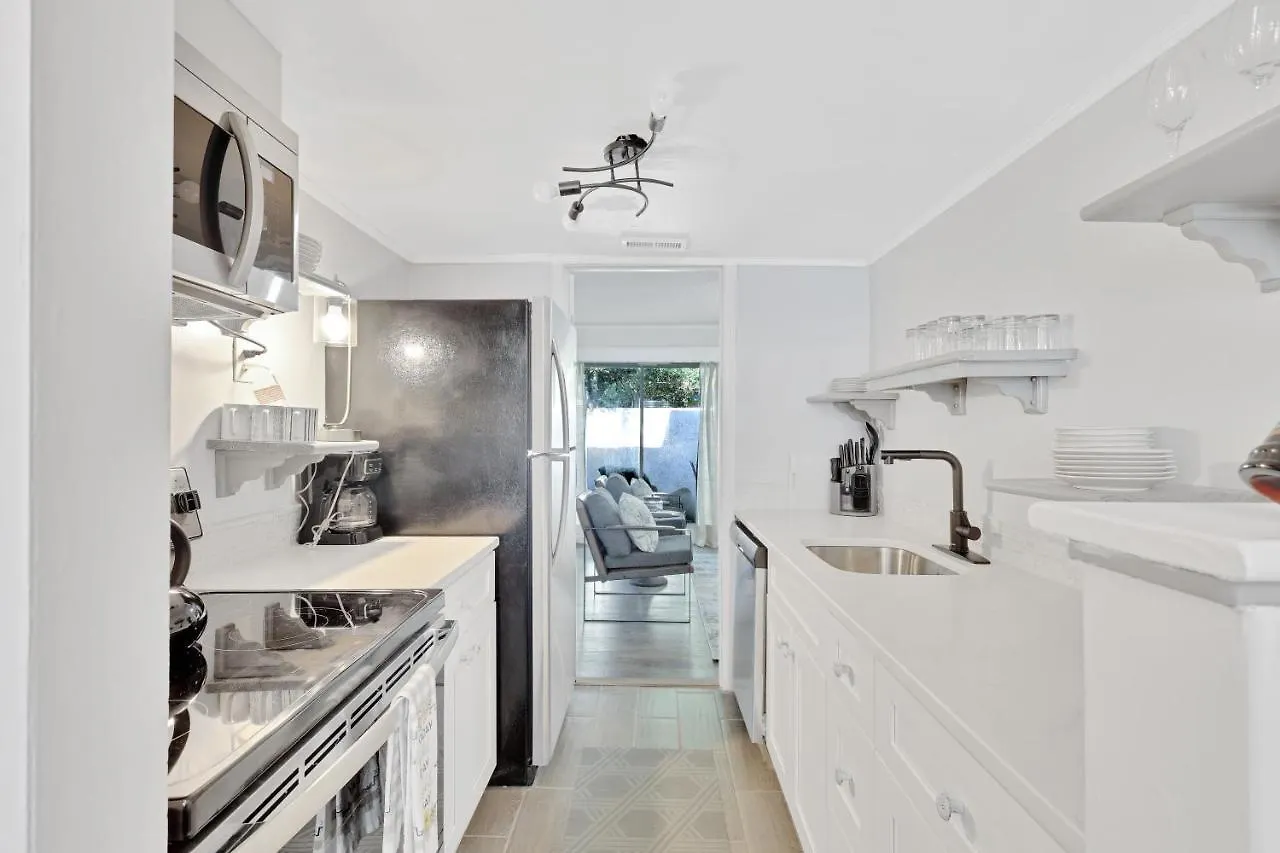 Harmony 2bdr/2 Free Parking/pool/pet Friendly/near *