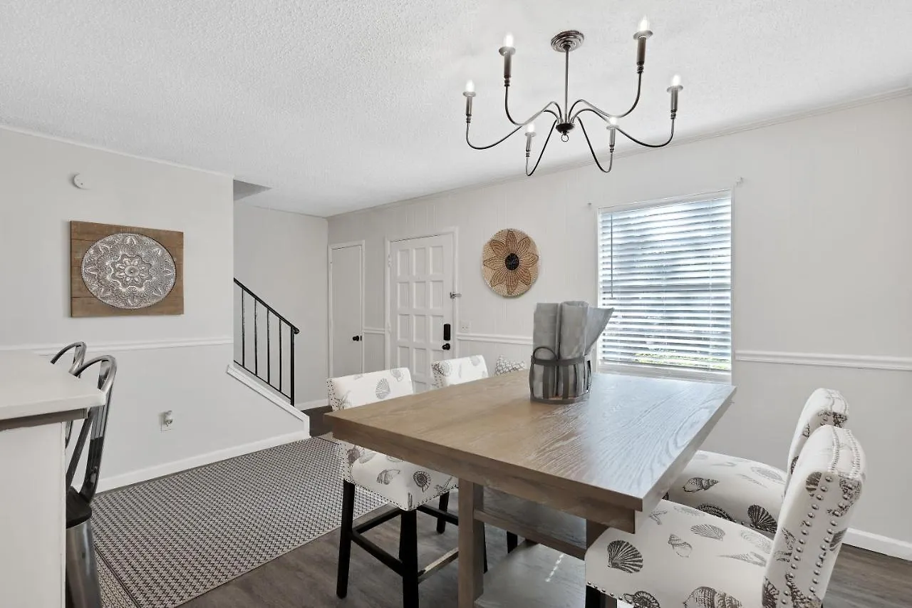 Harmony 2bdr/2 Free Parking/pool/pet Friendly/near Holiday home *