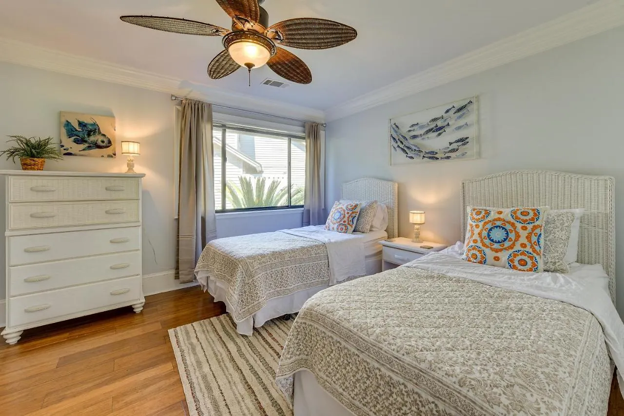 Palmetto Dunes Golf Getaway Pool And Access! Holiday home