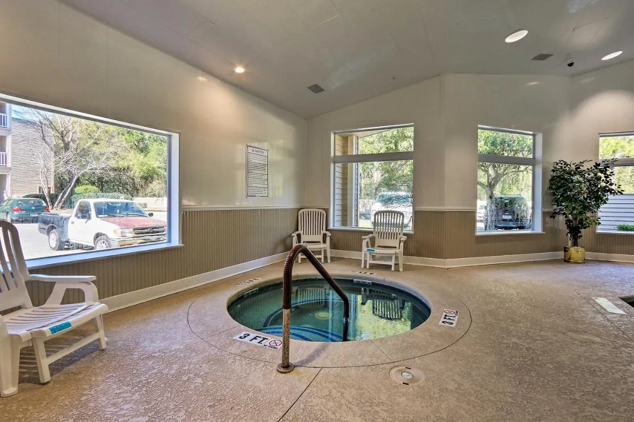 Apartment Hilton Head Screened Balcony, Beach Access!