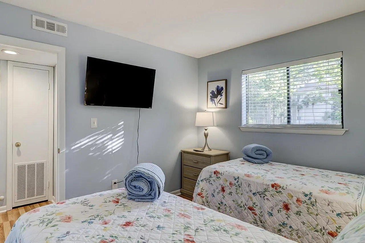 Fiddlers Cove 19b Apartment