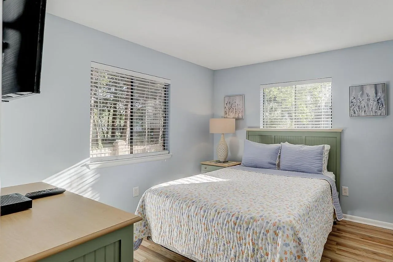 Fiddlers Cove 19b Apartment *