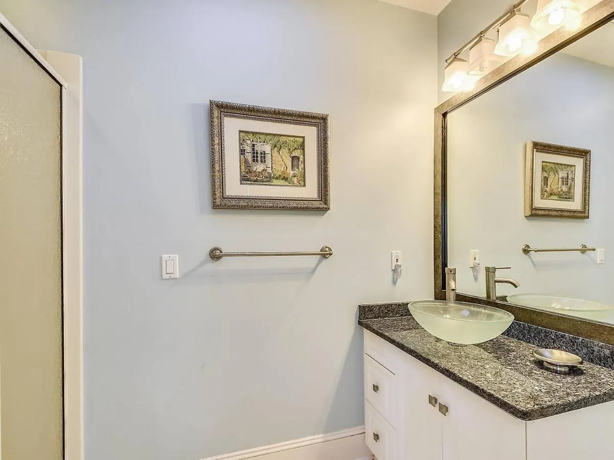 Holiday home 55 Steps To The - Private Pool & - 2nd Row To The - 29 Sandpiper St