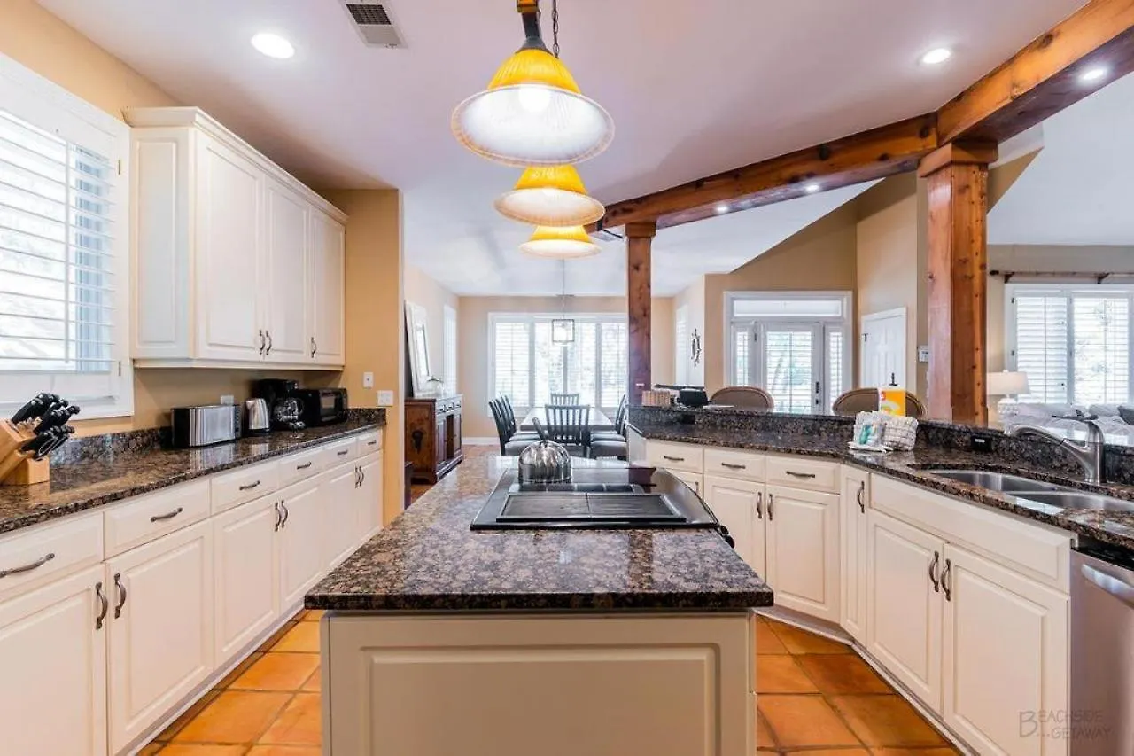 4 Lark Street * Hilton Head Island