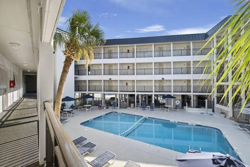 Tranquility On The Water - 2 Bedroom! Apartment *