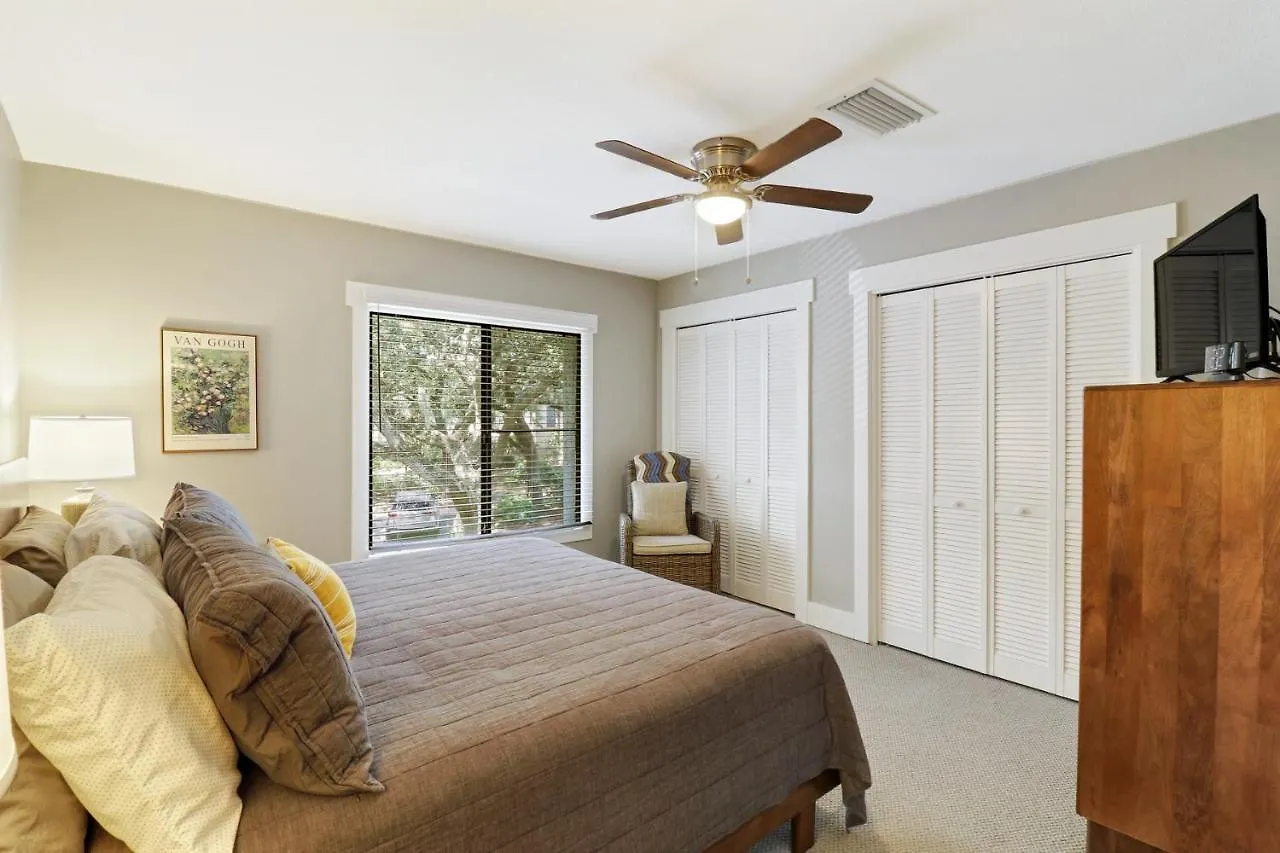 901 Cutter Court 3 Bedroom Harbourtown Hilton Head Island