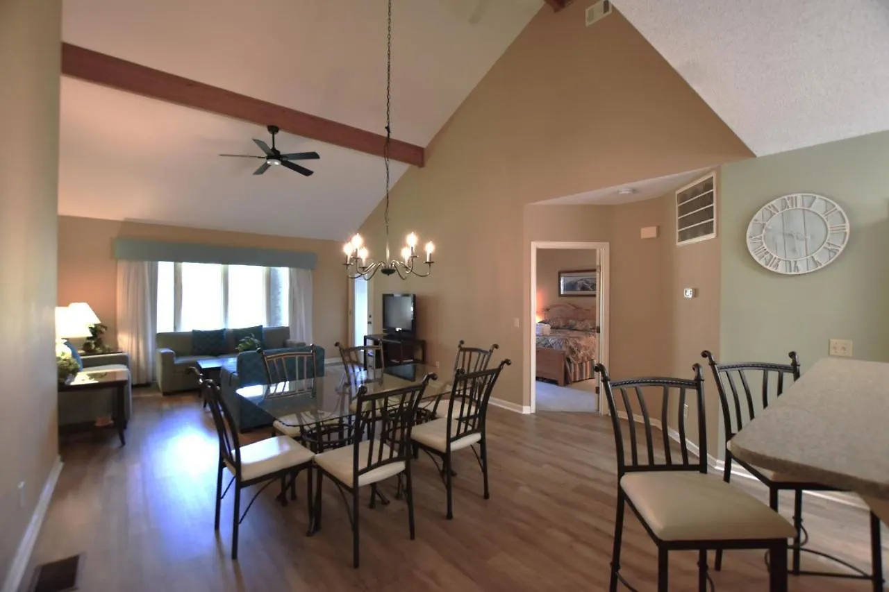2 Bedrooms At Brigantine Quarters Unit 230 Villa Hilton Head Island