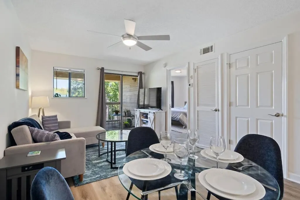 Διαμέρισμα Peaceful Treetop - 2br/2ba *