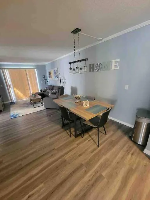 2022 Renovated 2-bdrm Cozy, Lovely W/parking! Apartment Hilton Head Island