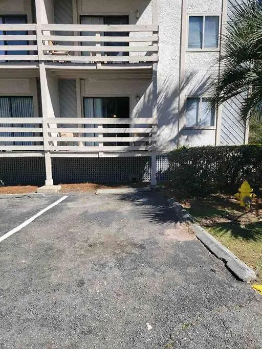 2022 Renovated 2-bdrm Cozy, Lovely W/parking! Apartment Hilton Head Island