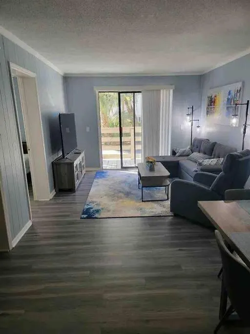 2022 Renovated 2-bdrm Cozy, Lovely W/parking! Hilton Head Island