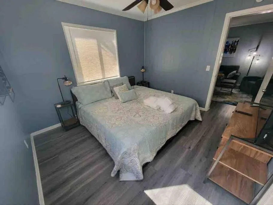 Apartment 2022 Renovated 2-bdrm Cozy, Lovely W/parking! Hilton Head Island