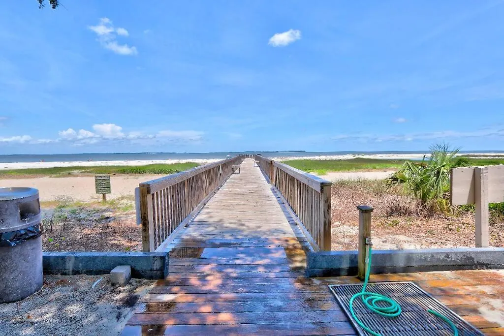 Stylish, Renovated Coastal Haven On Hilton Head!