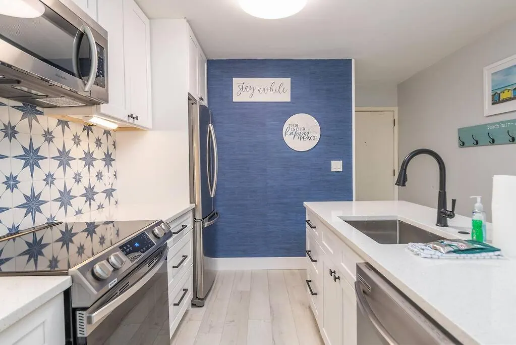 Stylish, Renovated Coastal Haven On Hilton Head! Hilton Head Island