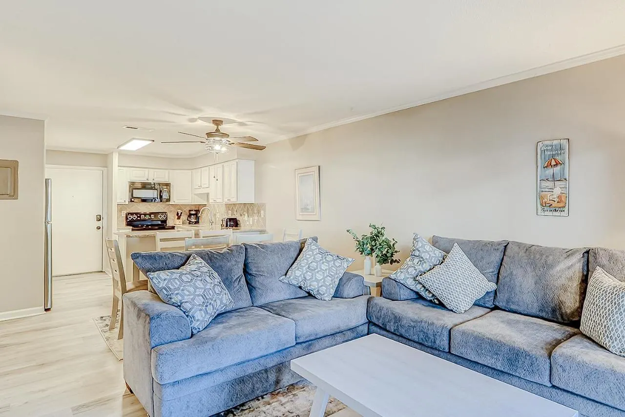 Fiddlers Cove 16d Apartment