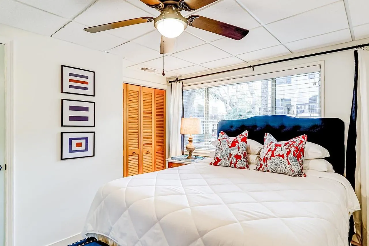 Tanglewood 502 Apartment *