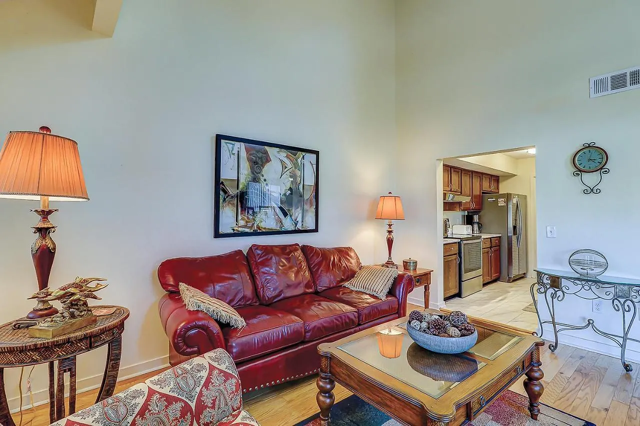 Apartment Turnberry Village 288