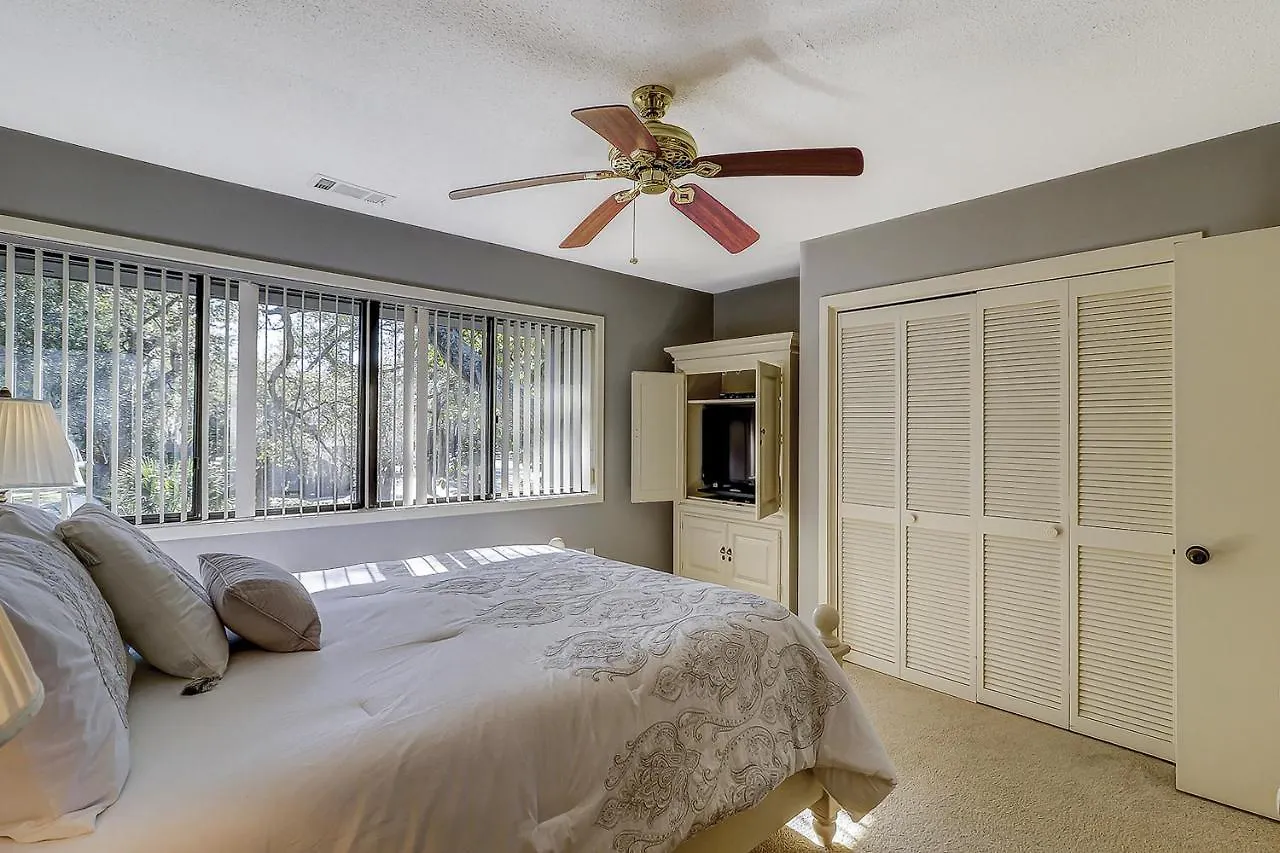 Turnberry Village 288 Apartment