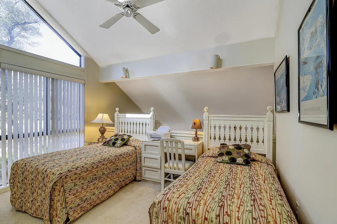 Turnberry Village 288 Apartment *