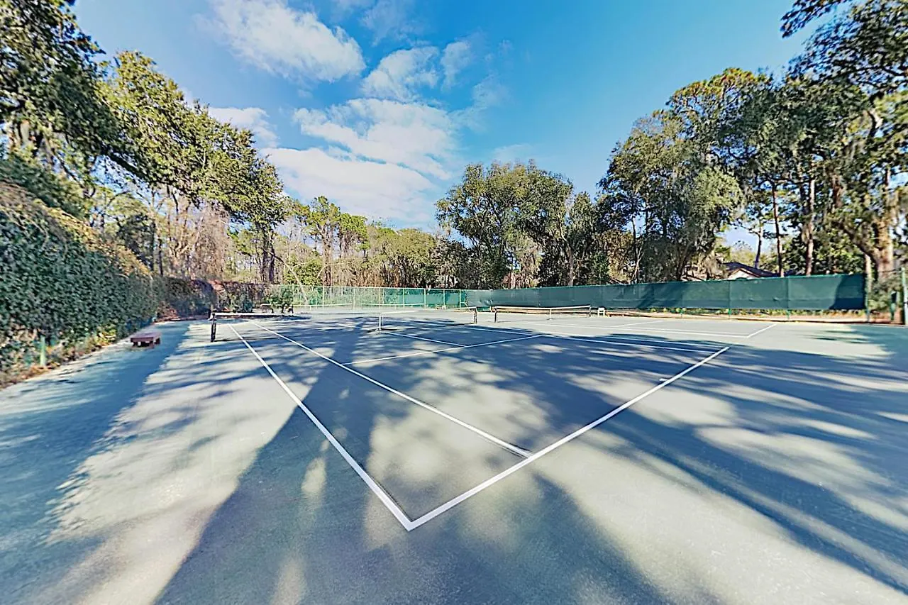Cutter Court 923 *