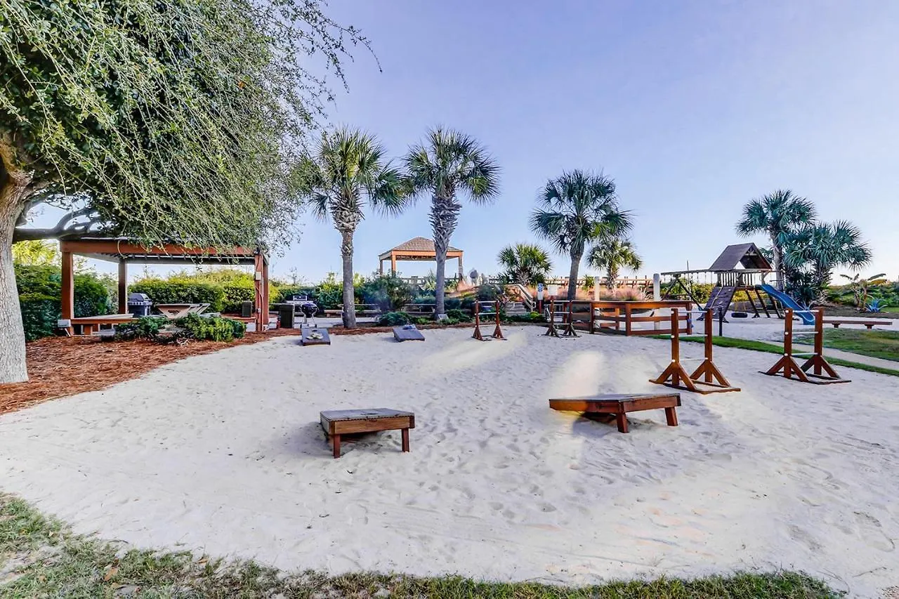Apartment Island Club 141 *