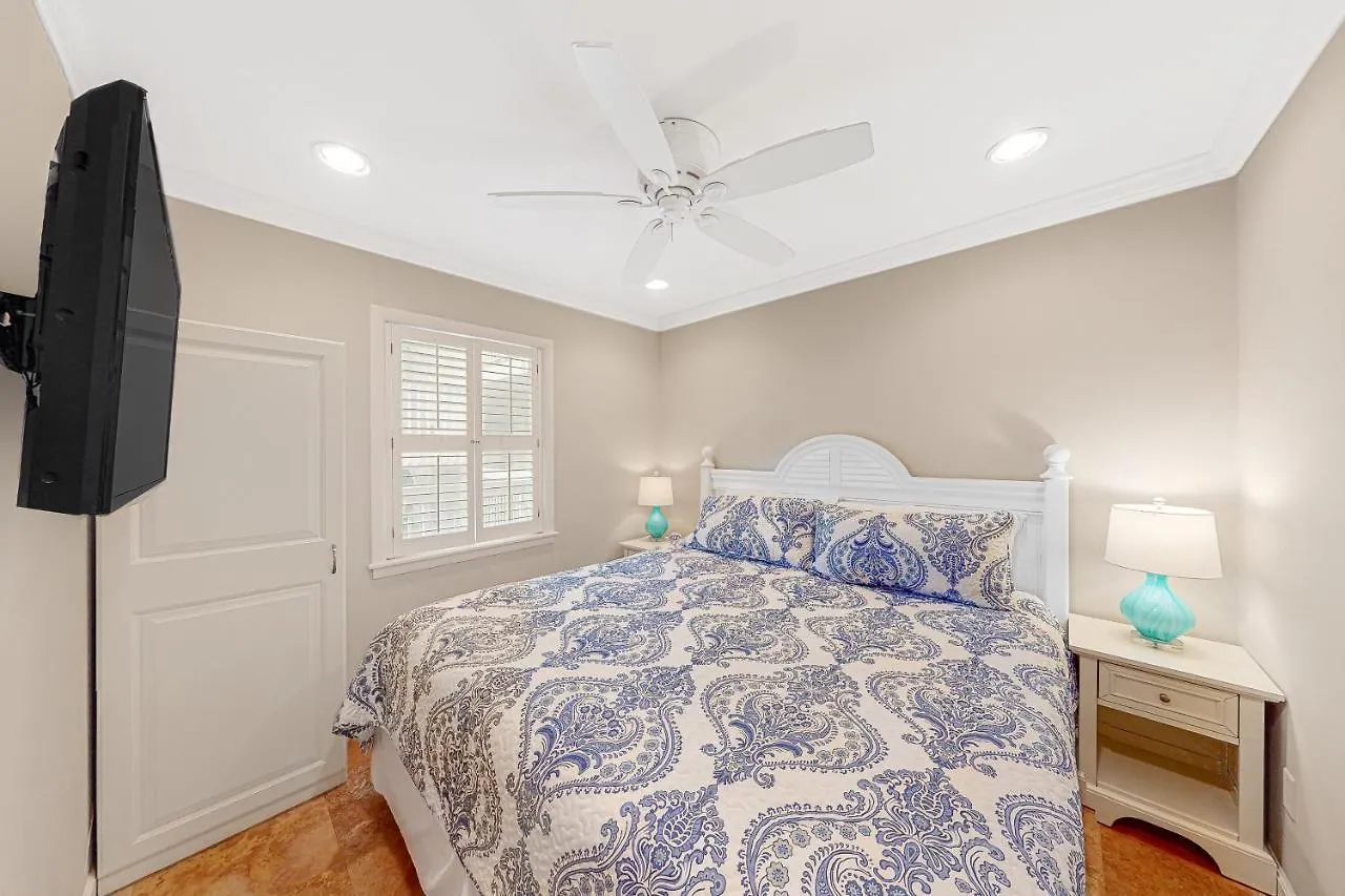 Breakers 208 Apartment *