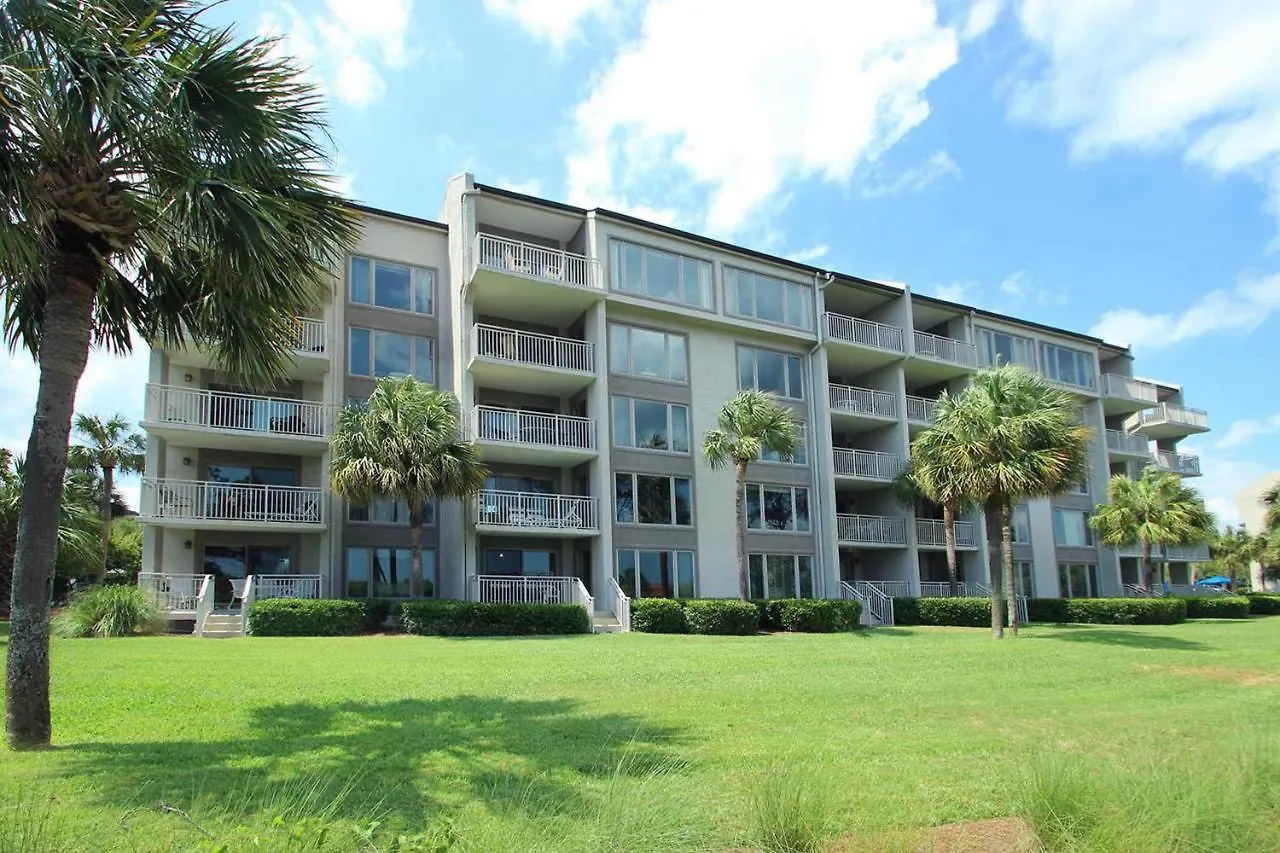 Shorewood 530 Apartment
