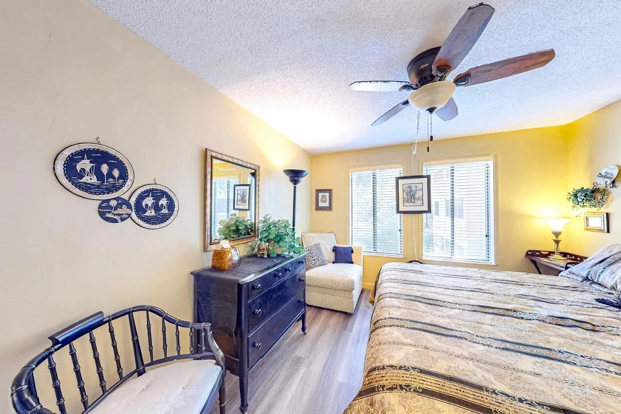 Apartment On Port Royal Sound 2219