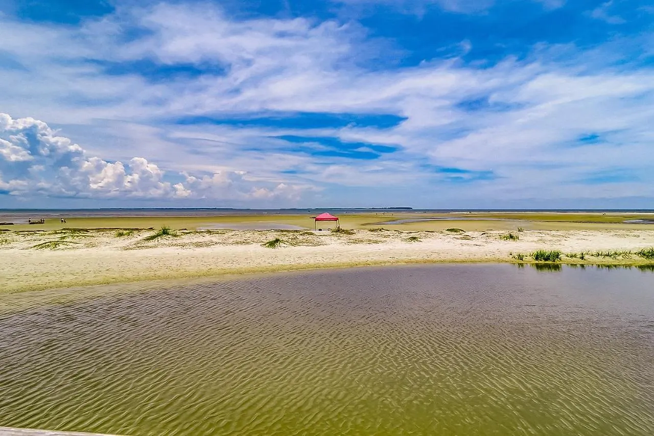 Apartment On Port Royal Sound 2219