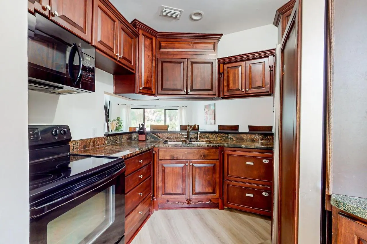 Ocean Breeze 14 Apartment *