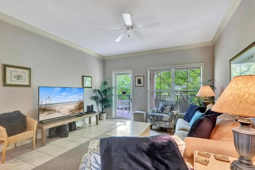 Shorenugh - Bright With Rooftop Pool Next To Coligny Plaza Apartment