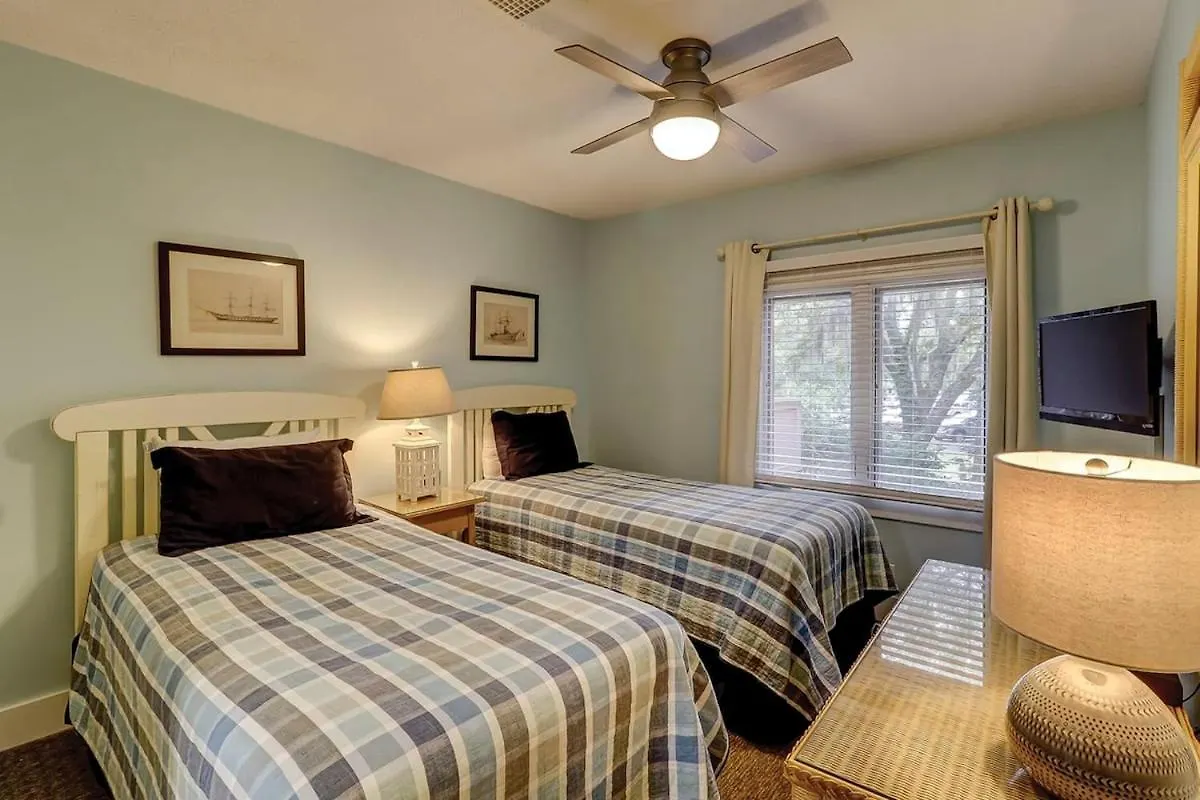 Fraser's Folly - Updated Harbour Town Hilton Head Island