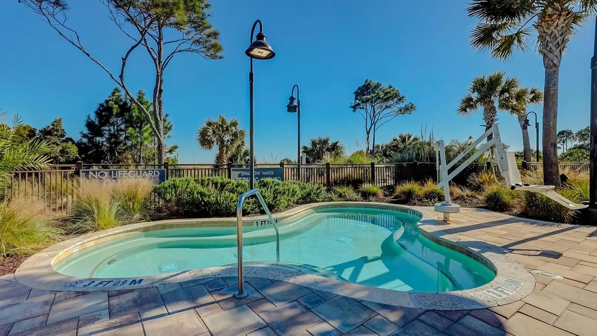 Carolina Club, Unit 126 *